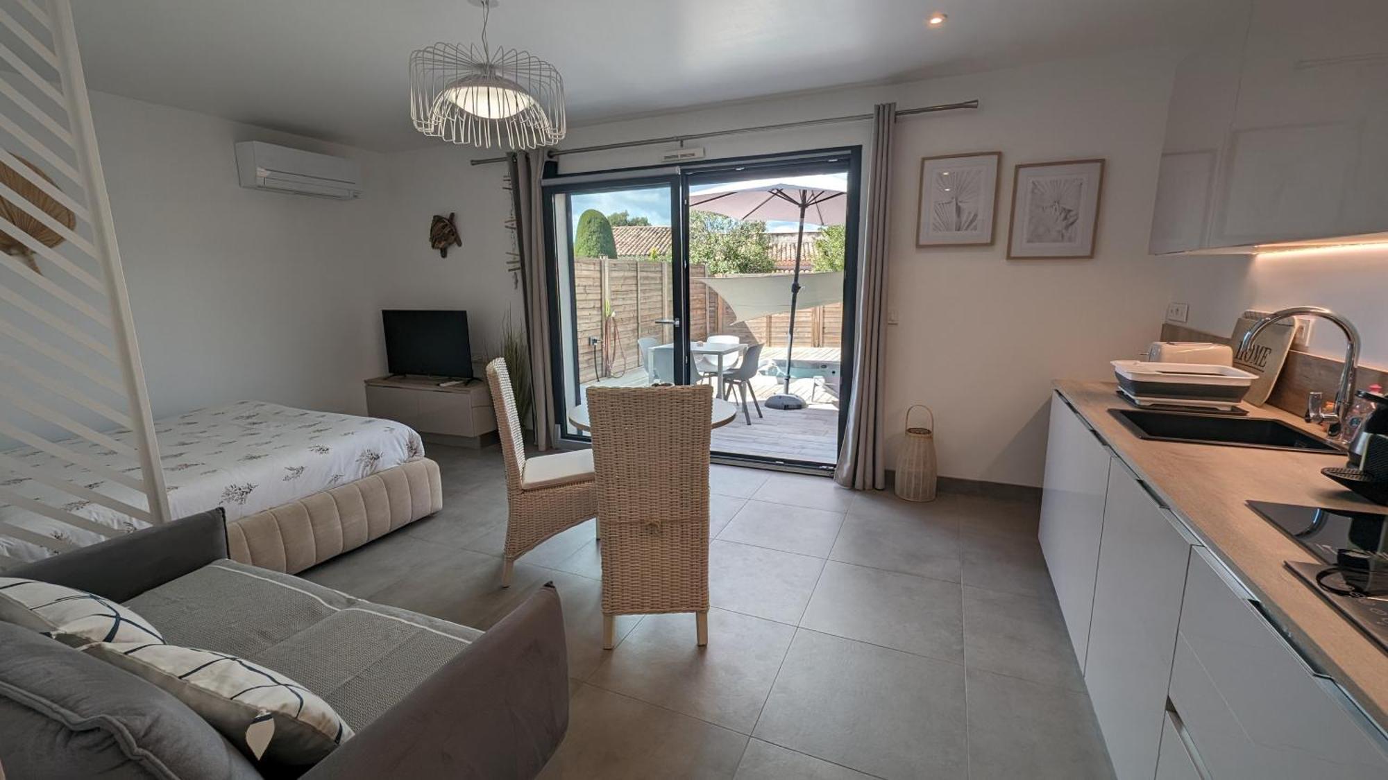 Appartement Luxe Avec Piscine Chauffee & Jacuzzi Prive - Cote D'Azur Рокфор-ле-Пен Экстерьер фото